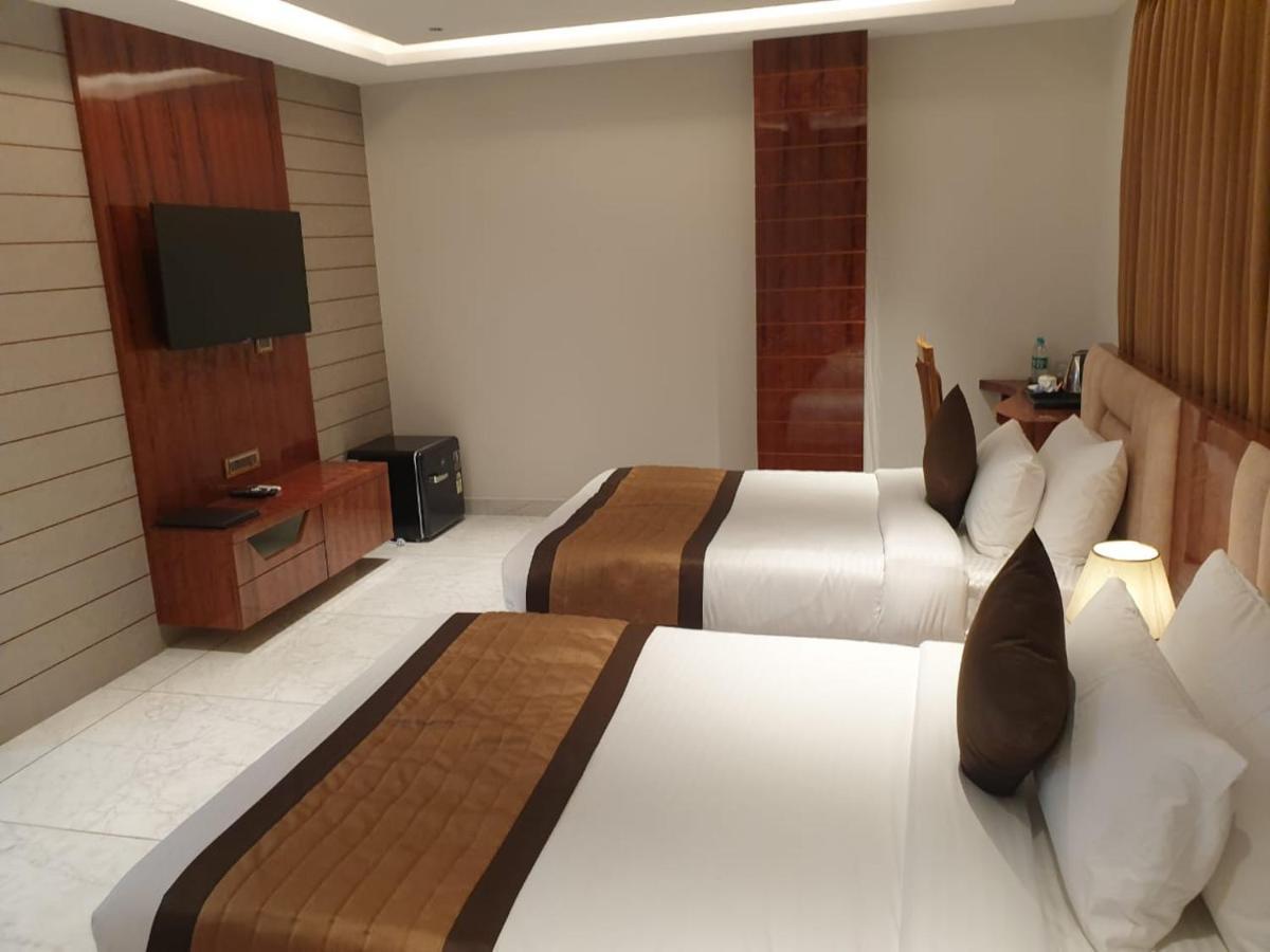 Hotel Suncity Palace Κατιχάρ Εξωτερικό φωτογραφία